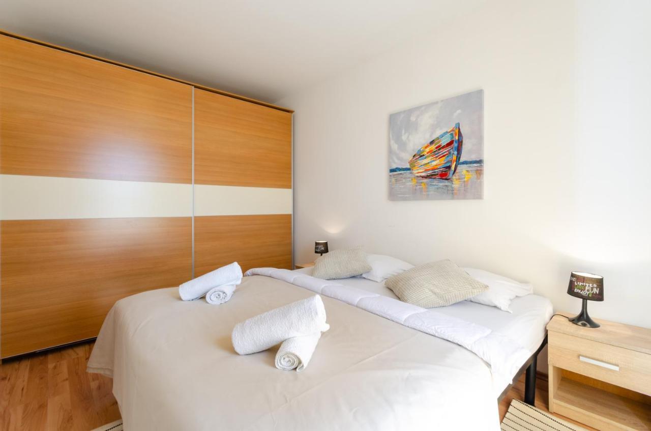 Apartment Tia 茨里克韦尼察 外观 照片